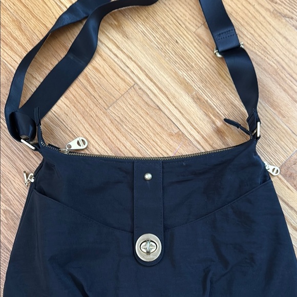 Black Shoulder Bag - Picture 3 of 10
